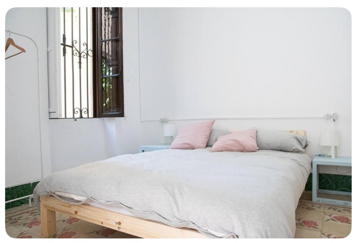 Habitacion Con Bano Privado 1 Cama De Matrimonio Валенсия Экстерьер фото