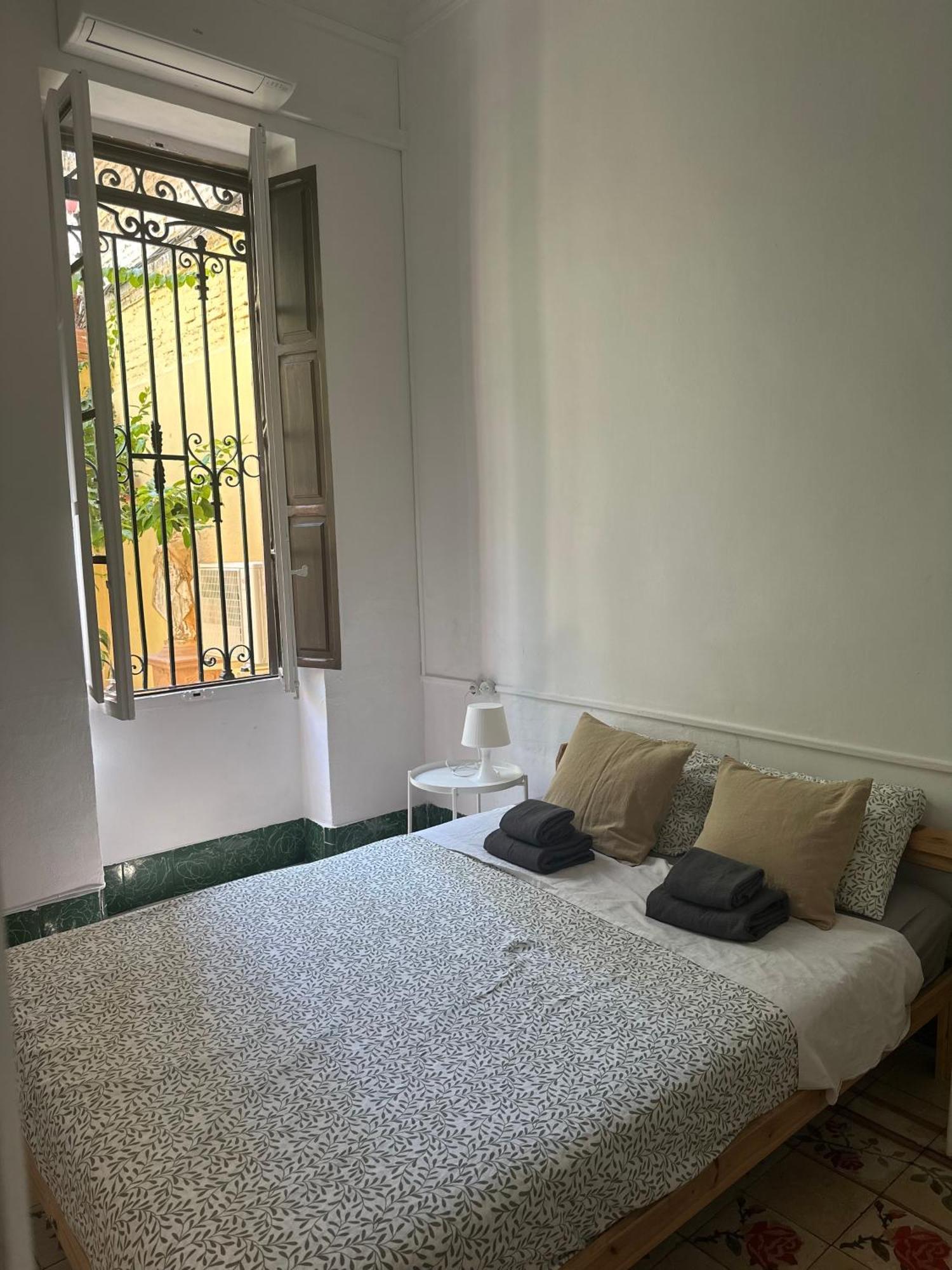 Habitacion Con Bano Privado 1 Cama De Matrimonio Валенсия Экстерьер фото