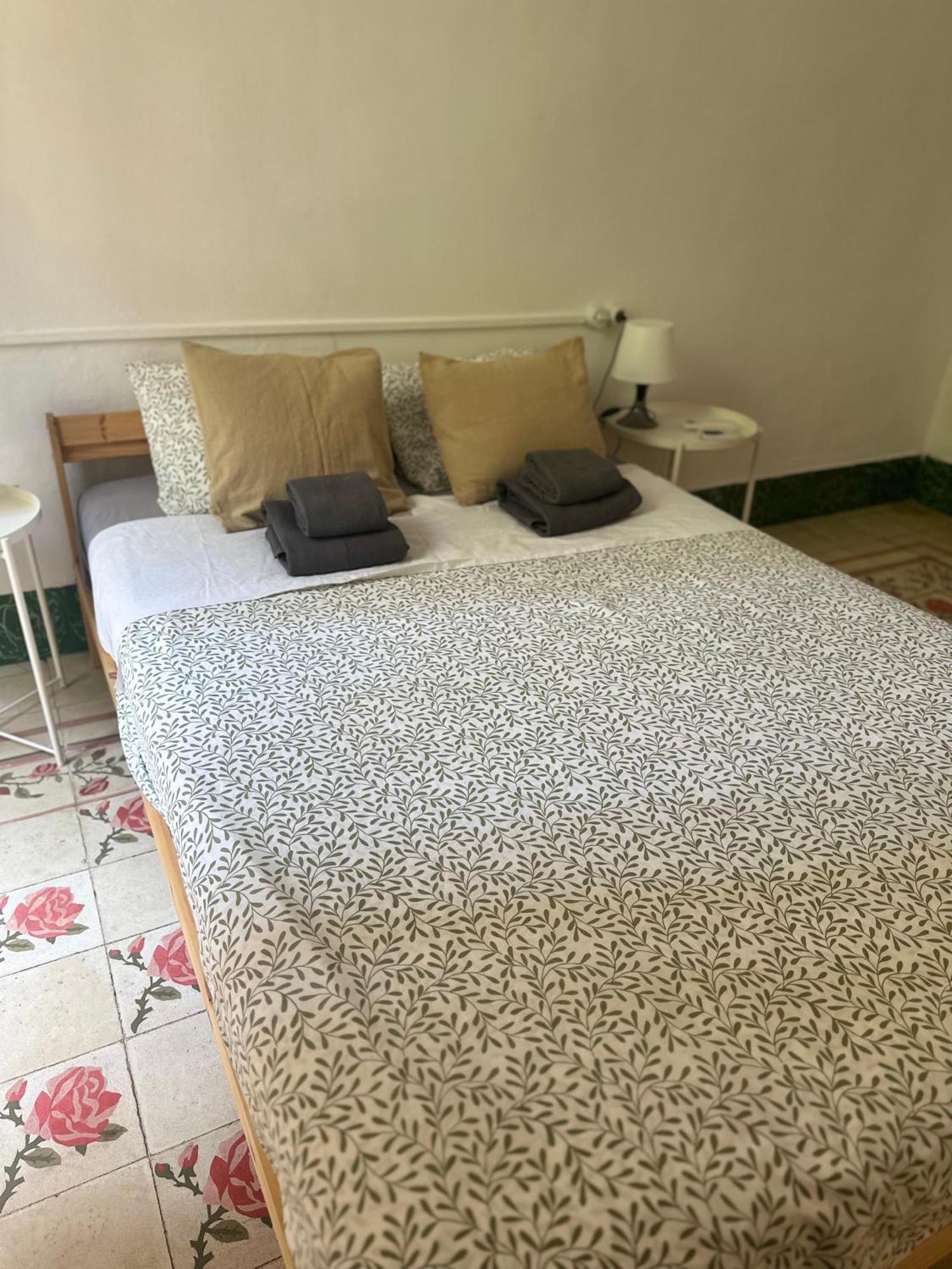 Habitacion Con Bano Privado 1 Cama De Matrimonio Валенсия Экстерьер фото